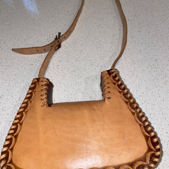 Hand Made tooled leather bag floral painted shoulder bag - Picture 3 of 6